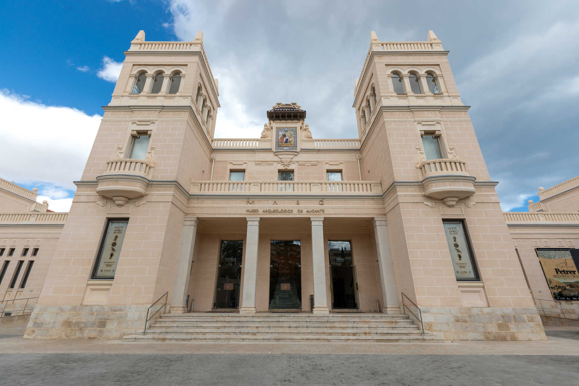 https://mdw-travel-data-us-east-1.s3.amazonaws.com/img/country/Spain/Archaeological-Museum-of-Alicante-MARQ-II/img_00.jpg