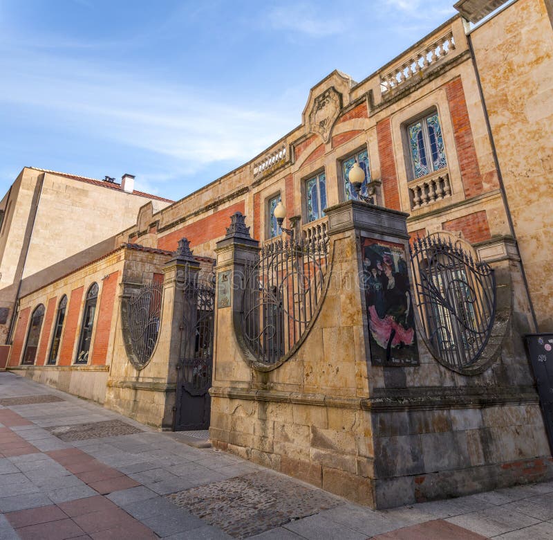 https://mdw-travel-data-us-east-1.s3.amazonaws.com/img/country/Spain/Art-Nouveau-and-Art-Deco-Museum/img_03.jpg