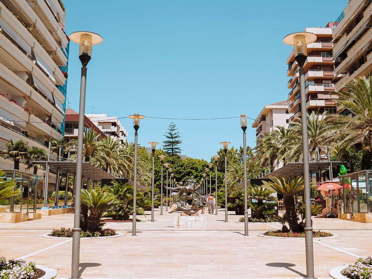https://mdw-travel-data-us-east-1.s3.amazonaws.com/img/country/Spain/Avenida-del-Mar/img_04.jpg