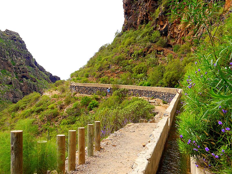 https://mdw-travel-data-us-east-1.s3.amazonaws.com/img/country/Spain/Barranco-del-Infierno/img_05.jpg