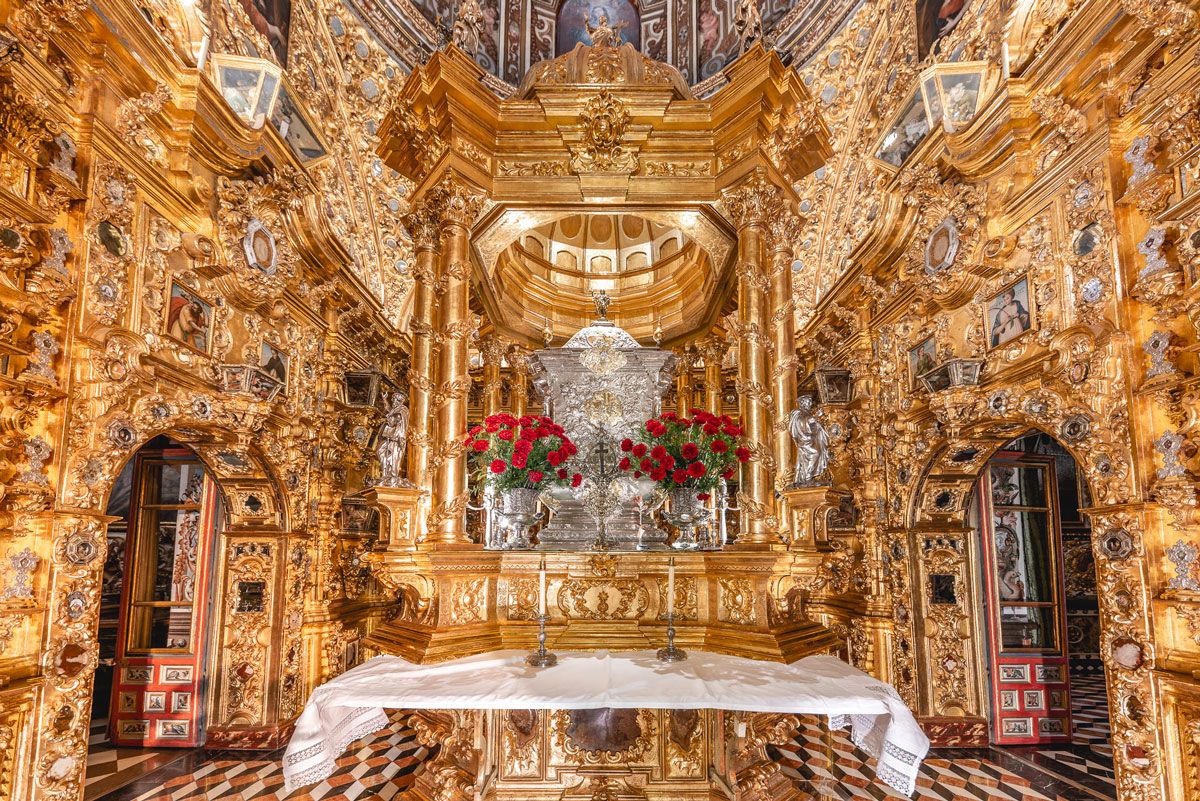 https://mdw-travel-data-us-east-1.s3.amazonaws.com/img/country/Spain/Basilica-de-San-Juan-de-Dios/img_05.jpg