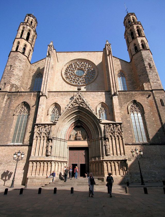 https://mdw-travel-data-us-east-1.s3.amazonaws.com/img/country/Spain/Basilica-of-Santa-Maria/img_00.jpg