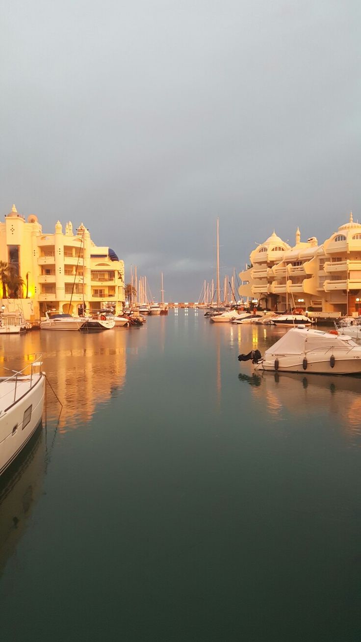 https://mdw-travel-data-us-east-1.s3.amazonaws.com/img/country/Spain/Benalmadena-Marina/img_03.jpg