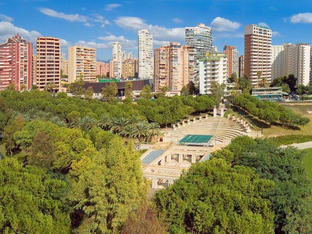 https://mdw-travel-data-us-east-1.s3.amazonaws.com/img/country/Spain/Benidorm-Island/img_04.jpg