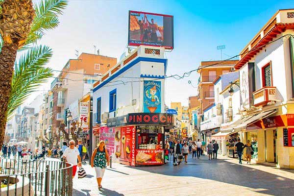 https://mdw-travel-data-us-east-1.s3.amazonaws.com/img/country/Spain/Benidorm-Old-Town/img_00.jpg