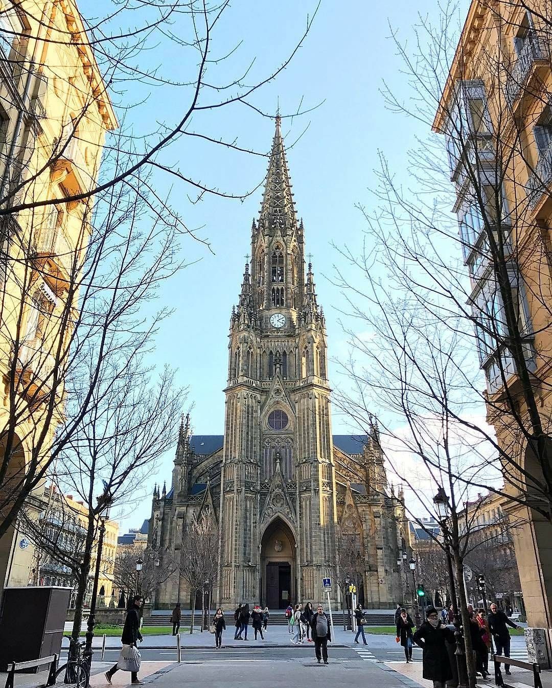 https://mdw-travel-data-us-east-1.s3.amazonaws.com/img/country/Spain/Buen-Pastor-Cathedral/img_05.jpg