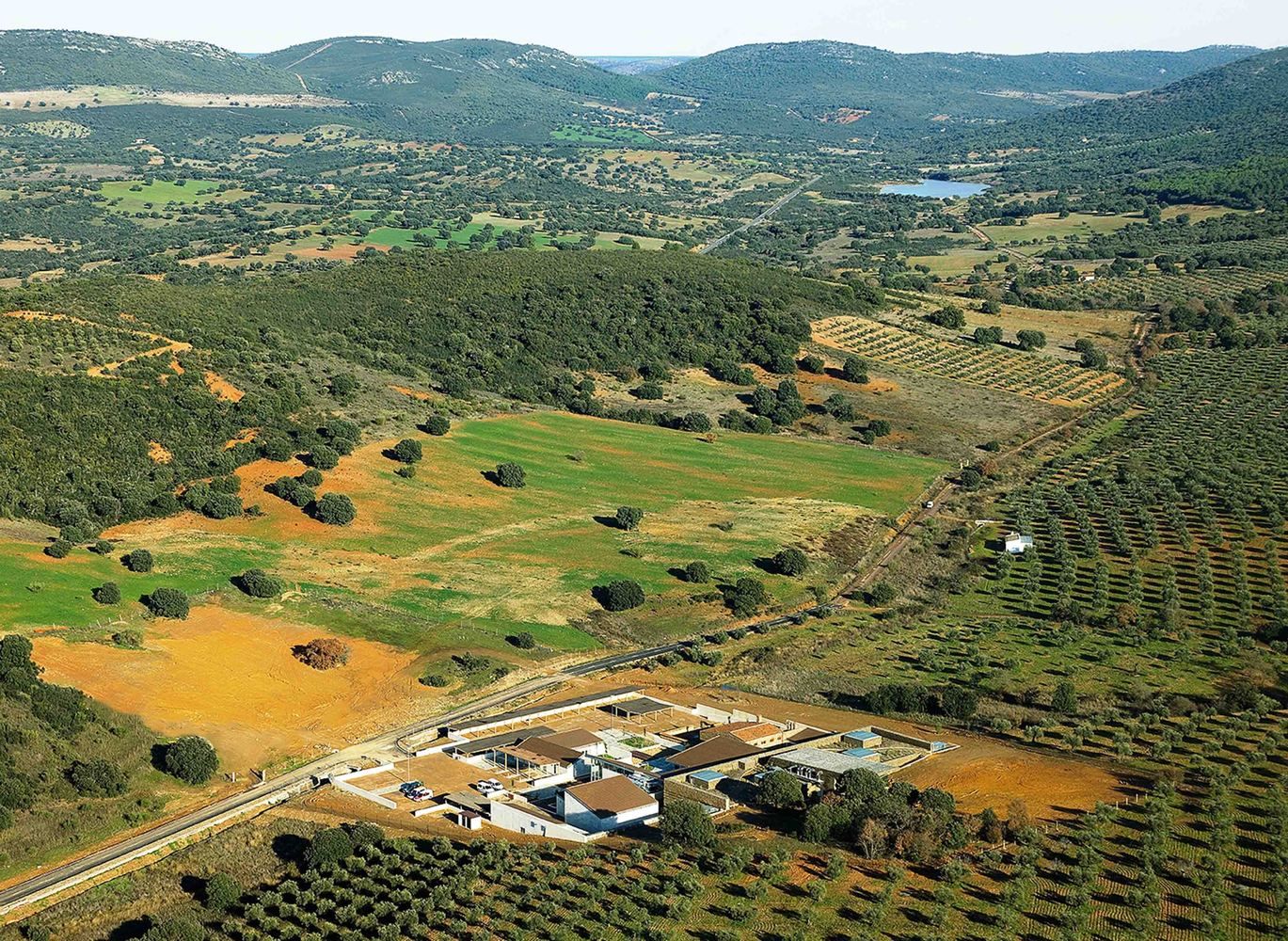 https://mdw-travel-data-us-east-1.s3.amazonaws.com/img/country/Spain/Cabaneros-National-Park/img_01.jpg