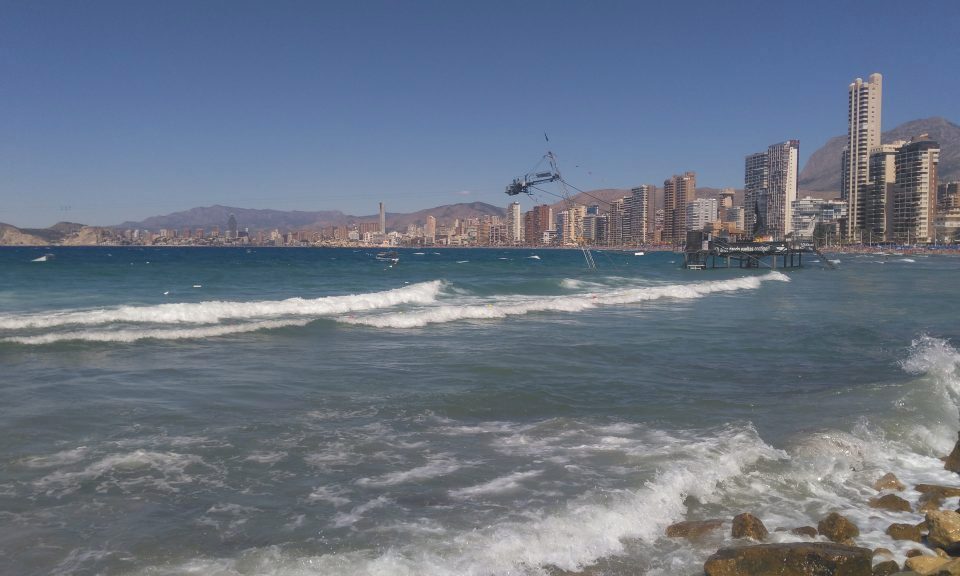 https://mdw-travel-data-us-east-1.s3.amazonaws.com/img/country/Spain/Cable-Ski-Benidorm/img_05.jpg