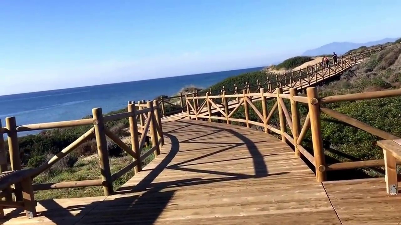 https://mdw-travel-data-us-east-1.s3.amazonaws.com/img/country/Spain/Cabopino-Beach/img_01.jpg