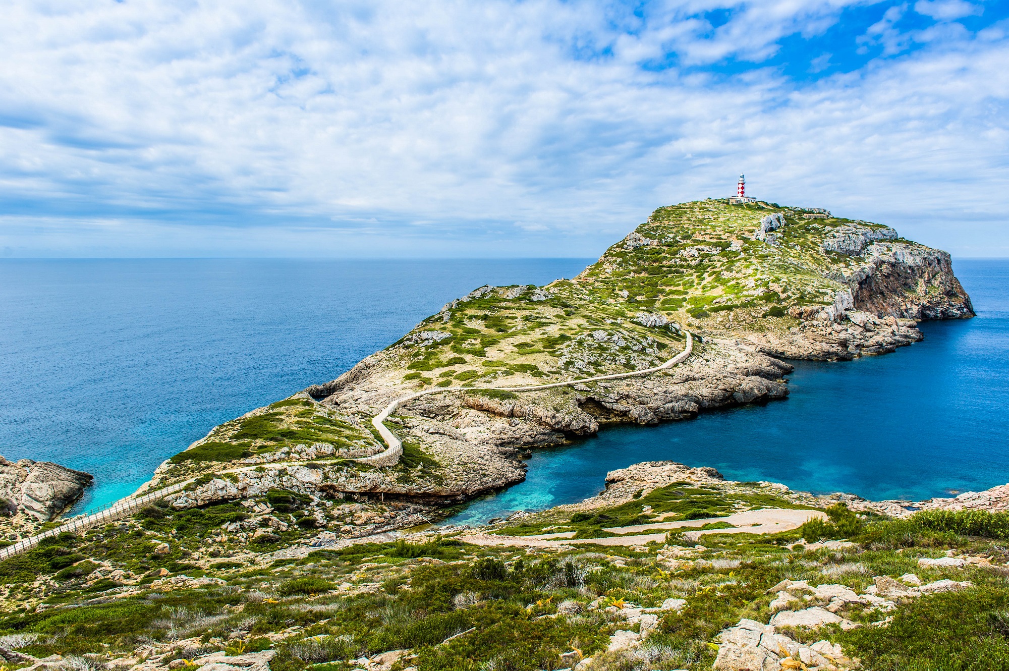 https://mdw-travel-data-us-east-1.s3.amazonaws.com/img/country/Spain/Cabrera-National-Park/img_01.jpg
