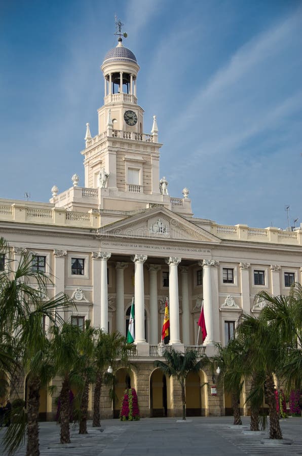 https://mdw-travel-data-us-east-1.s3.amazonaws.com/img/country/Spain/Cadiz-City-Hall/img_01.jpg