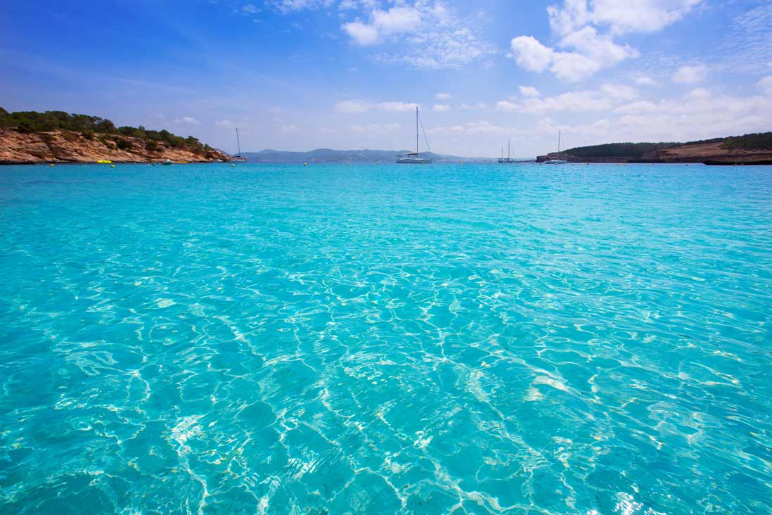 https://mdw-travel-data-us-east-1.s3.amazonaws.com/img/country/Spain/Cala-Bassa-Beach/img_04.jpg