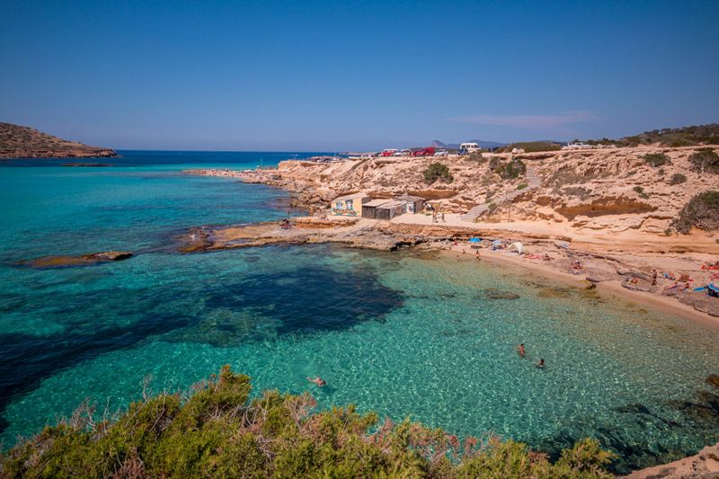 https://mdw-travel-data-us-east-1.s3.amazonaws.com/img/country/Spain/Cala-Comte/img_00.jpg