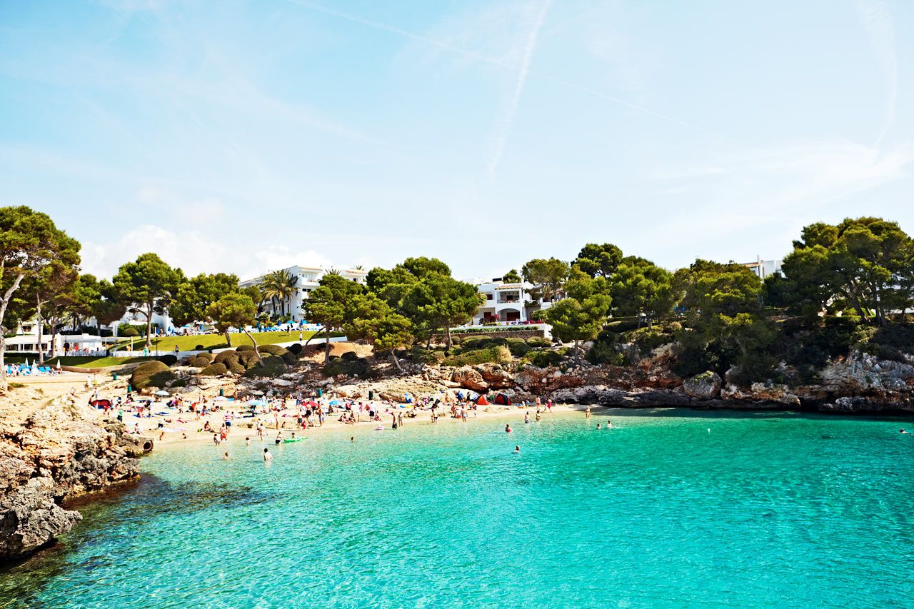 https://mdw-travel-data-us-east-1.s3.amazonaws.com/img/country/Spain/Cala-Major/img_00.jpg