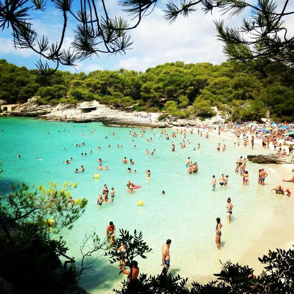 https://mdw-travel-data-us-east-1.s3.amazonaws.com/img/country/Spain/Cala-en-Turqueta/img_01.jpg