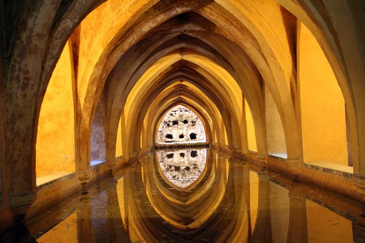 https://mdw-travel-data-us-east-1.s3.amazonaws.com/img/country/Spain/Caliphal-Baths/img_01.jpg