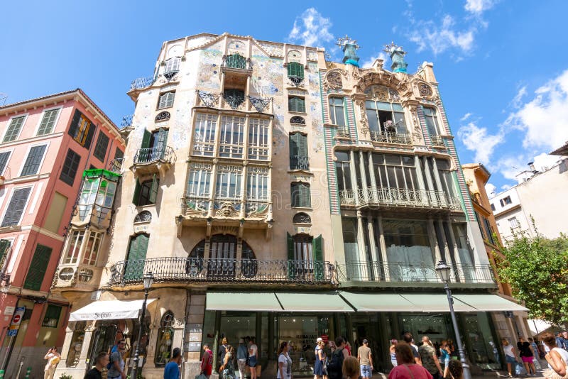 https://mdw-travel-data-us-east-1.s3.amazonaws.com/img/country/Spain/Can-Forteza-Rey/img_02.jpg