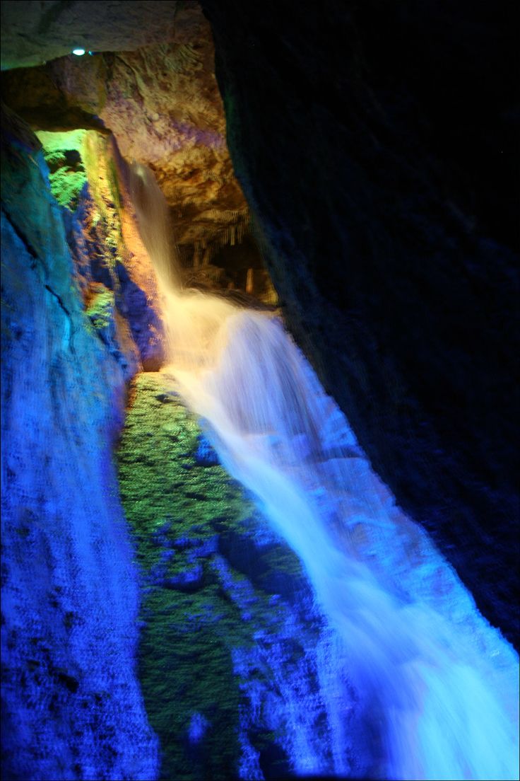 https://mdw-travel-data-us-east-1.s3.amazonaws.com/img/country/Spain/Can-Marca-Caves/img_03.jpg