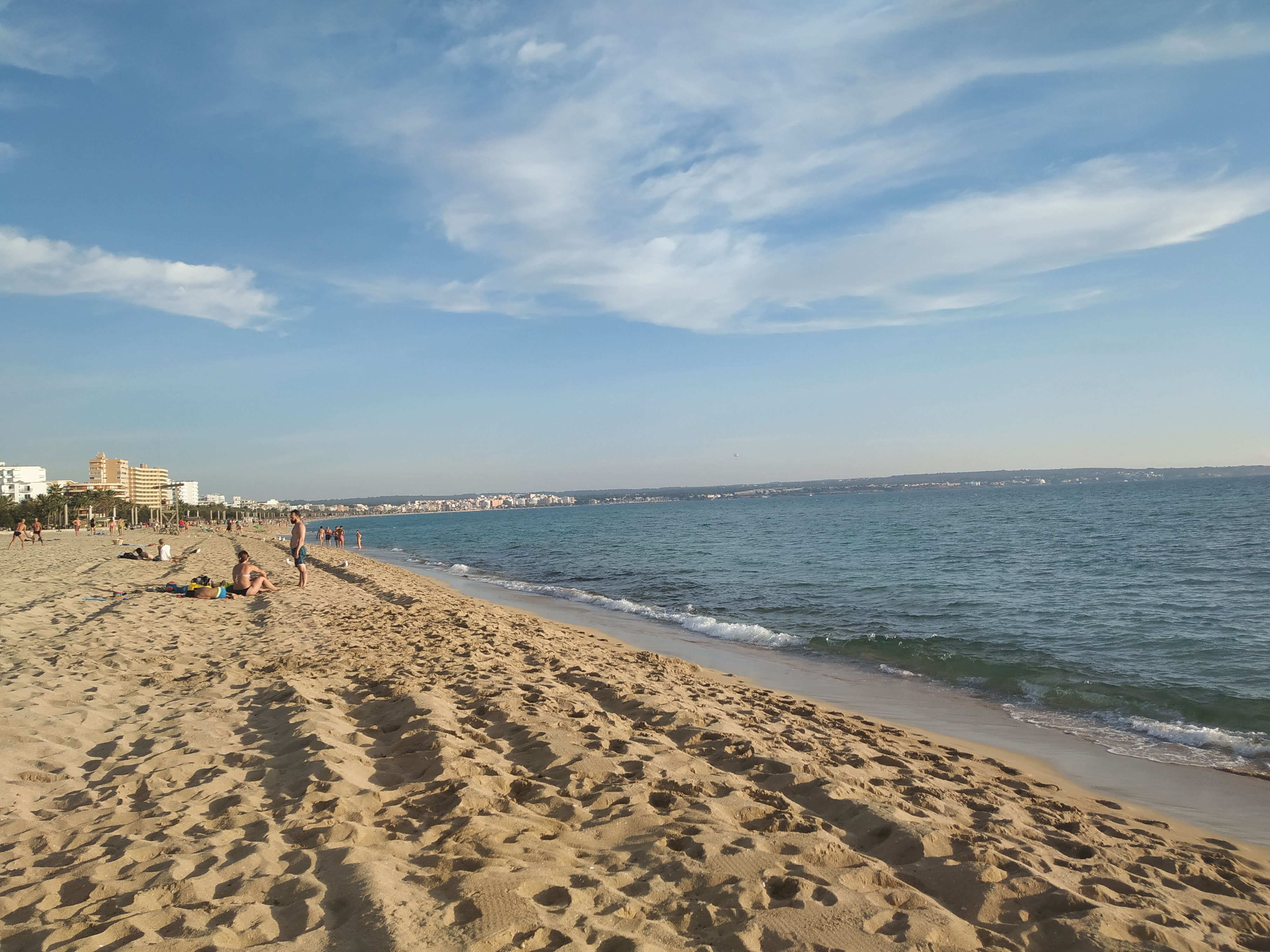 https://mdw-travel-data-us-east-1.s3.amazonaws.com/img/country/Spain/Can-Pastilla/img_03.jpg