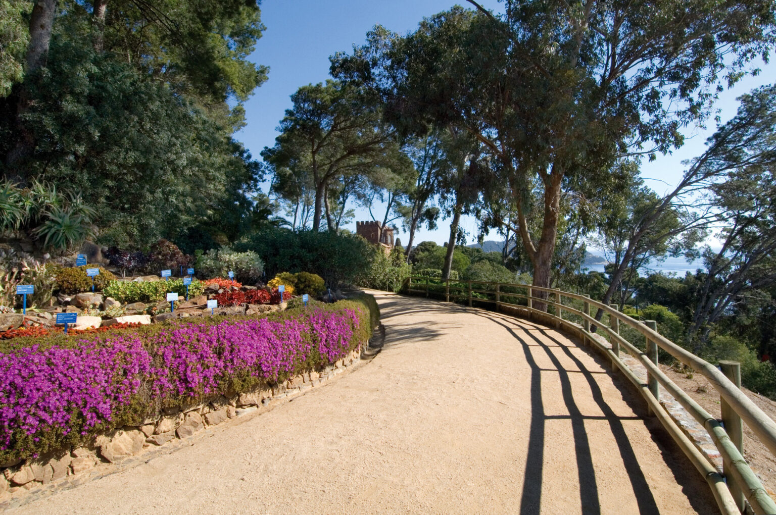 https://mdw-travel-data-us-east-1.s3.amazonaws.com/img/country/Spain/Cap-Roig-Gardens/img_02.jpg