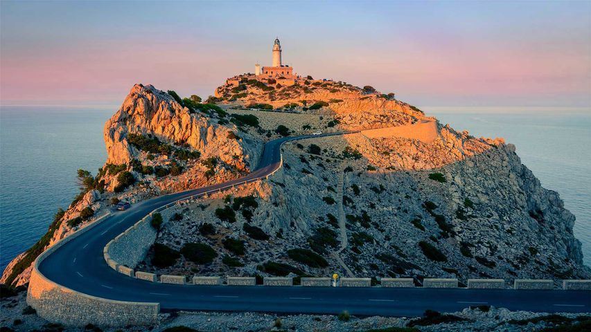 https://mdw-travel-data-us-east-1.s3.amazonaws.com/img/country/Spain/Cap-de-Formentor/img_04.jpg