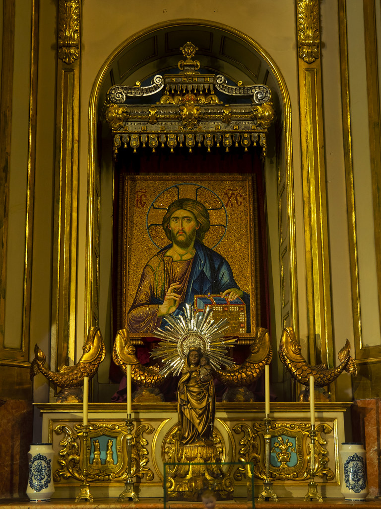 https://mdw-travel-data-us-east-1.s3.amazonaws.com/img/country/Spain/Capilla-del-Pilar/img_03.jpg
