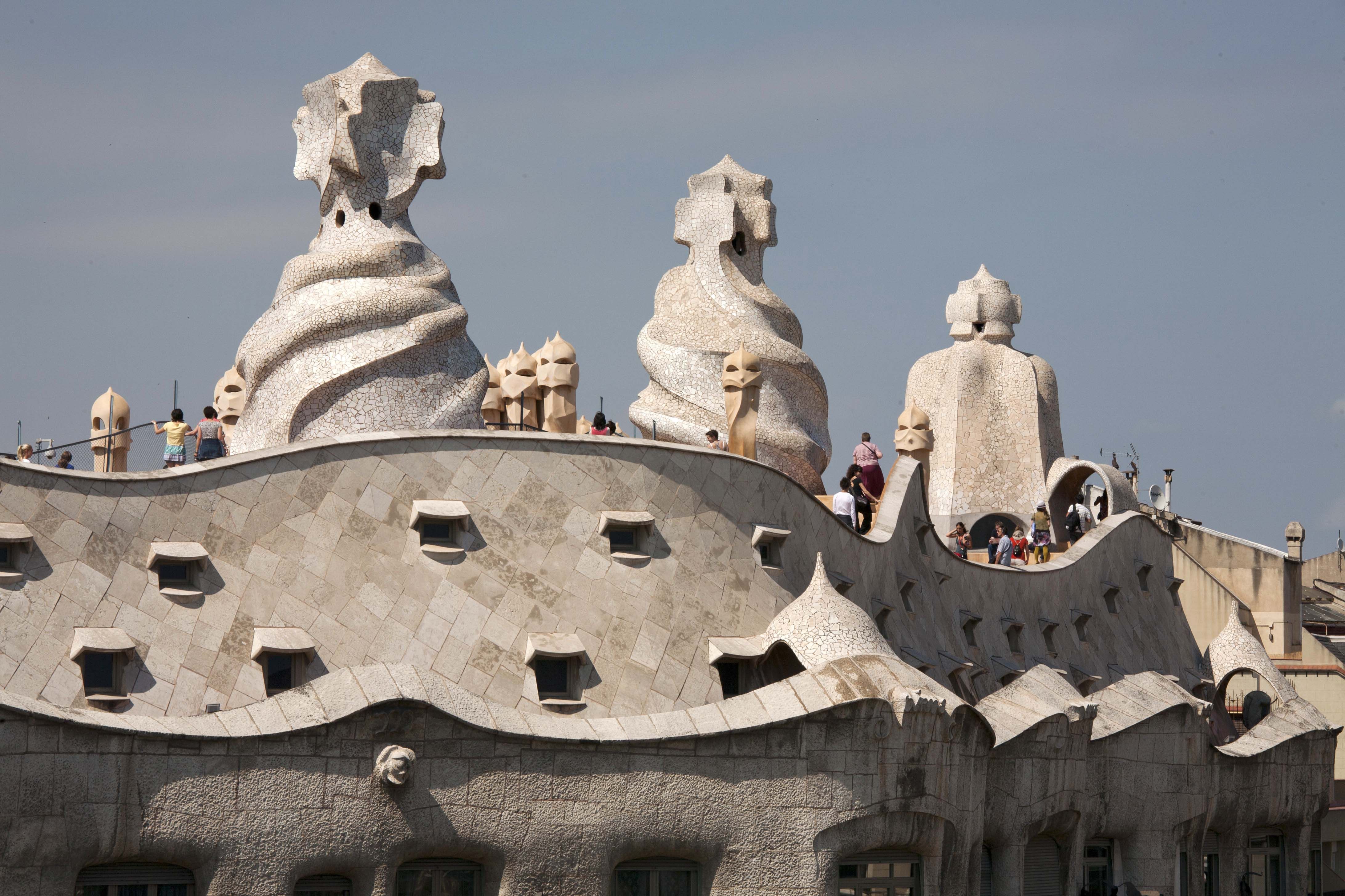 https://mdw-travel-data-us-east-1.s3.amazonaws.com/img/country/Spain/Casa-Mila/img_02.jpg