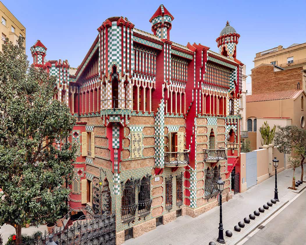 https://mdw-travel-data-us-east-1.s3.amazonaws.com/img/country/Spain/Casa-Vicens/img_01.jpg