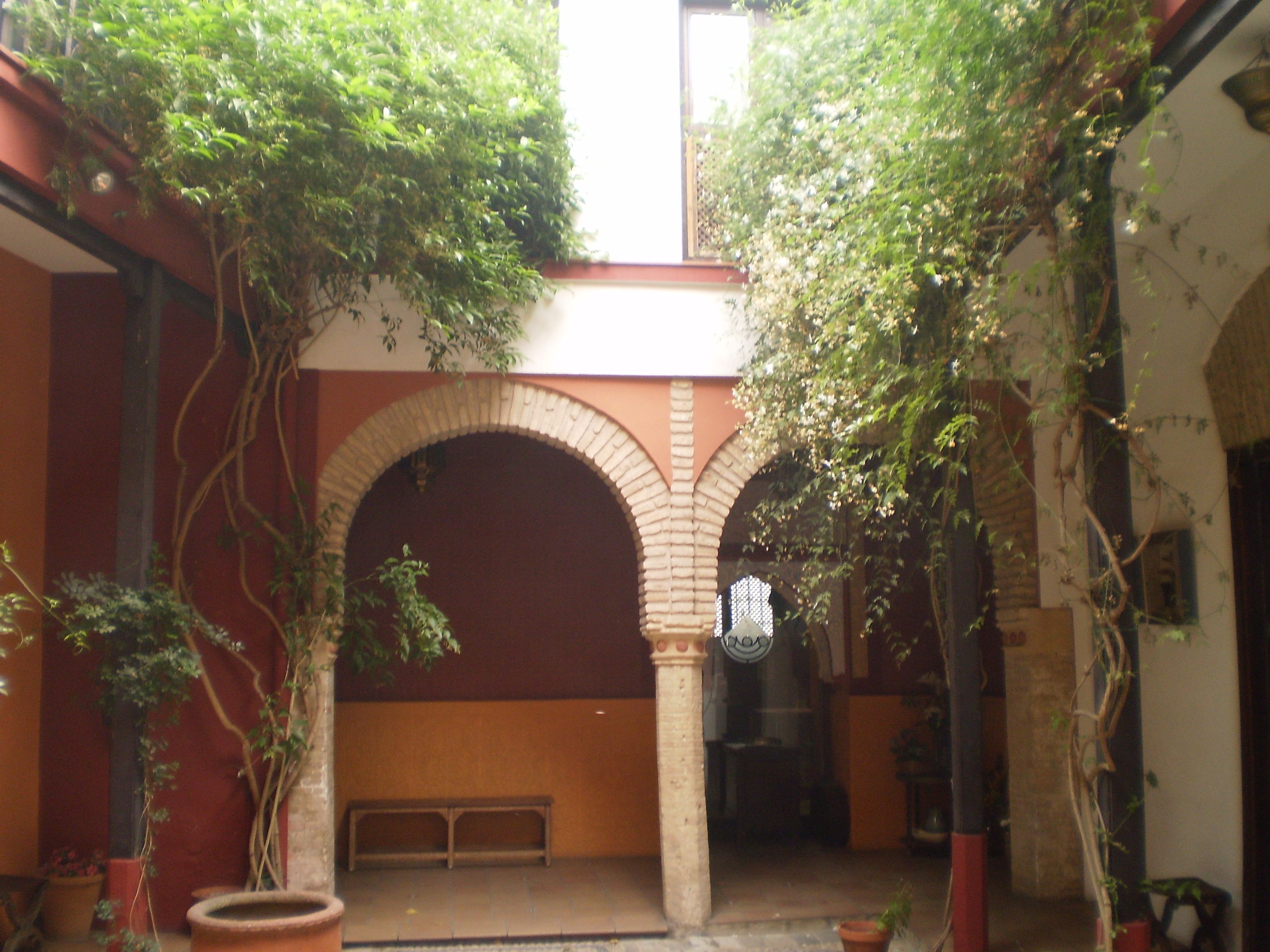 https://mdw-travel-data-us-east-1.s3.amazonaws.com/img/country/Spain/Casa-de-Sefarad/img_00.jpg
