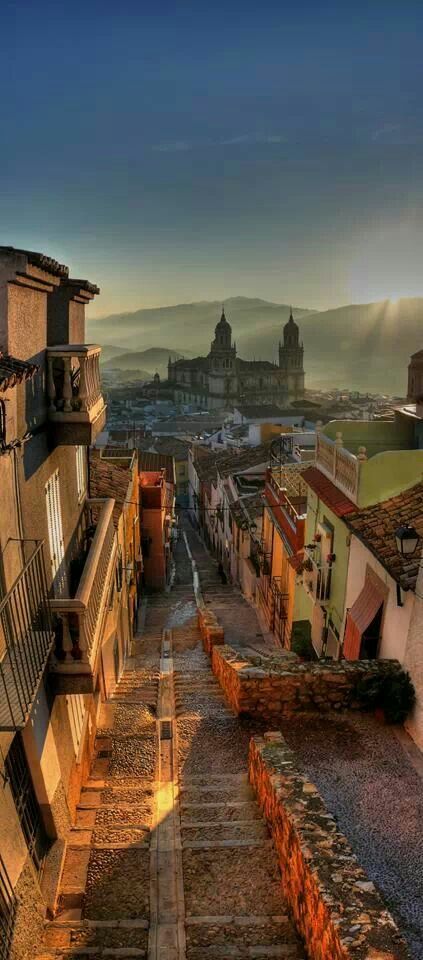 https://mdw-travel-data-us-east-1.s3.amazonaws.com/img/country/Spain/Casco-Viejo--Old-Town-/img_03.jpg