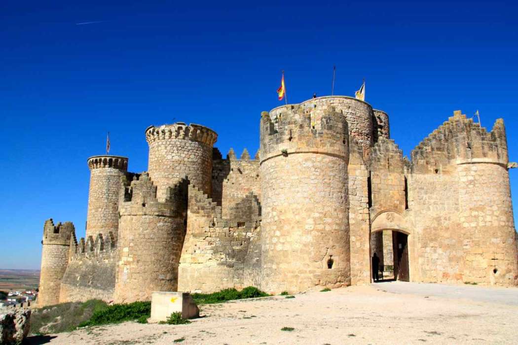 https://mdw-travel-data-us-east-1.s3.amazonaws.com/img/country/Spain/Castillo-de-Belmonte/img_03.jpg