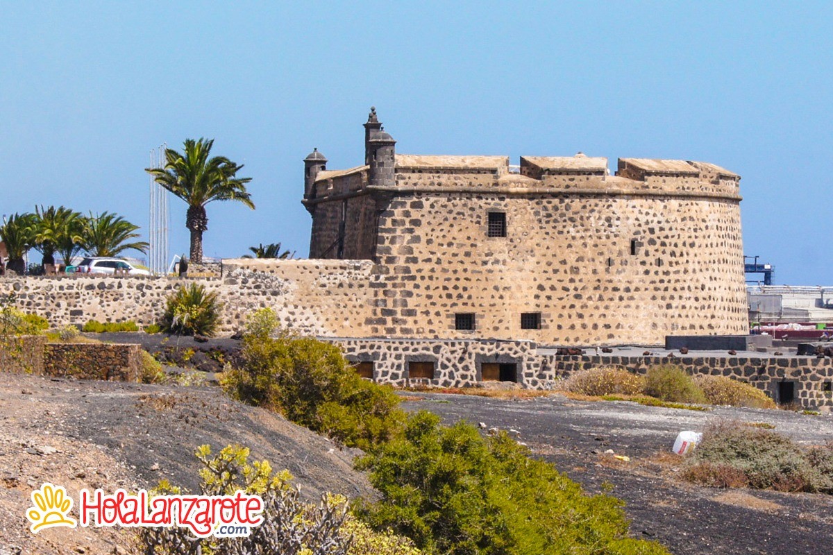 https://mdw-travel-data-us-east-1.s3.amazonaws.com/img/country/Spain/Castillo-de-San-Jose/img_04.jpg
