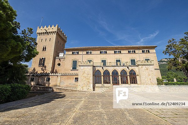 https://mdw-travel-data-us-east-1.s3.amazonaws.com/img/country/Spain/Castillo-de-Son-Mas/img_01.jpg