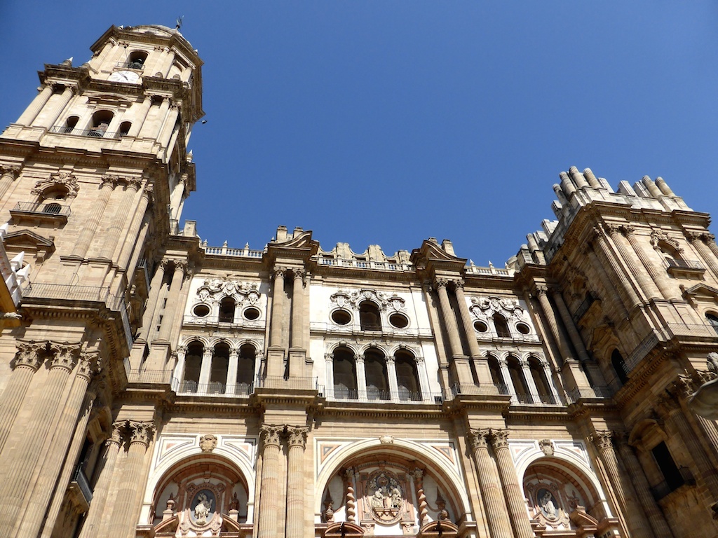 https://mdw-travel-data-us-east-1.s3.amazonaws.com/img/country/Spain/Cathedral-of-Malaga/img_01.jpg