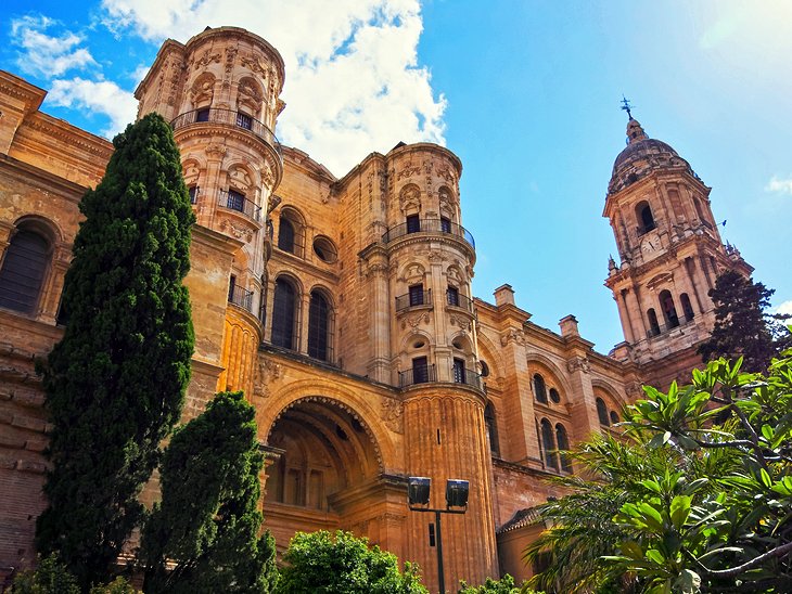 https://mdw-travel-data-us-east-1.s3.amazonaws.com/img/country/Spain/Cathedral-of-Malaga/img_03.jpg