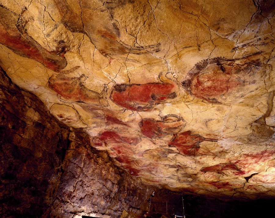 https://mdw-travel-data-us-east-1.s3.amazonaws.com/img/country/Spain/Caves-of-Altamira-and-Paleolithic-Cave-Art-of-Northern-Spain/img_02.jpg