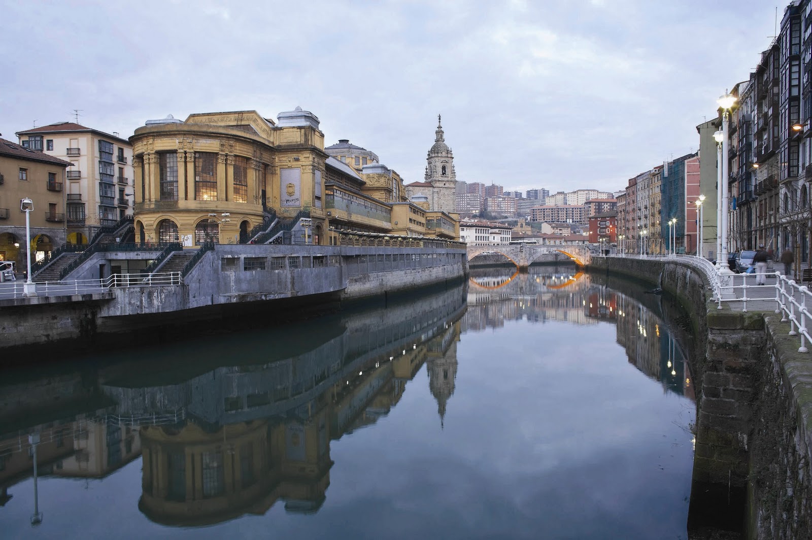 https://mdw-travel-data-us-east-1.s3.amazonaws.com/img/country/Spain/Centro-Botin/img_02.jpg