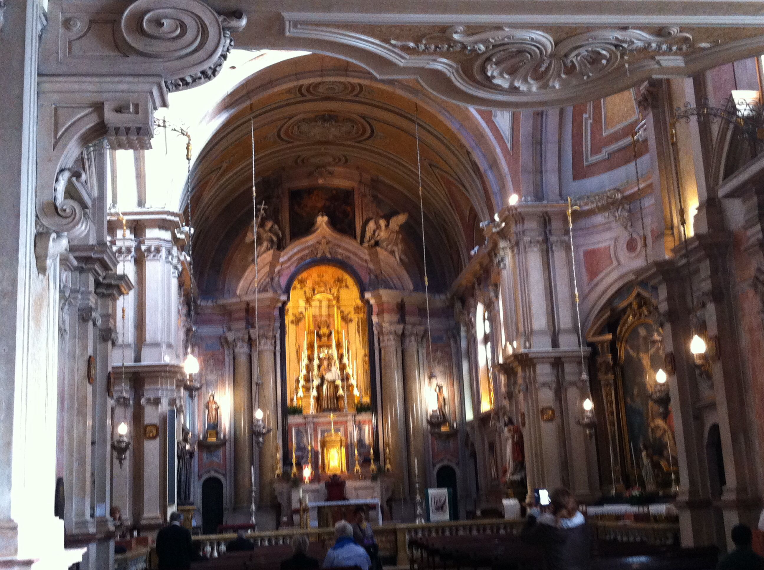 https://mdw-travel-data-us-east-1.s3.amazonaws.com/img/country/Spain/Church-of-Saint-Anthony/img_04.jpg