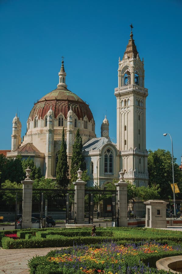 https://mdw-travel-data-us-east-1.s3.amazonaws.com/img/country/Spain/Church-of-San-Benito/img_01.jpg