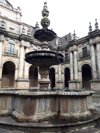 https://mdw-travel-data-us-east-1.s3.amazonaws.com/img/country/Spain/Convento-de-San-Martin-Pinario/img_03.jpg