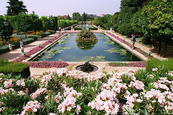 https://mdw-travel-data-us-east-1.s3.amazonaws.com/img/country/Spain/Cordoba-Botanical-Gardens/img_02.jpg