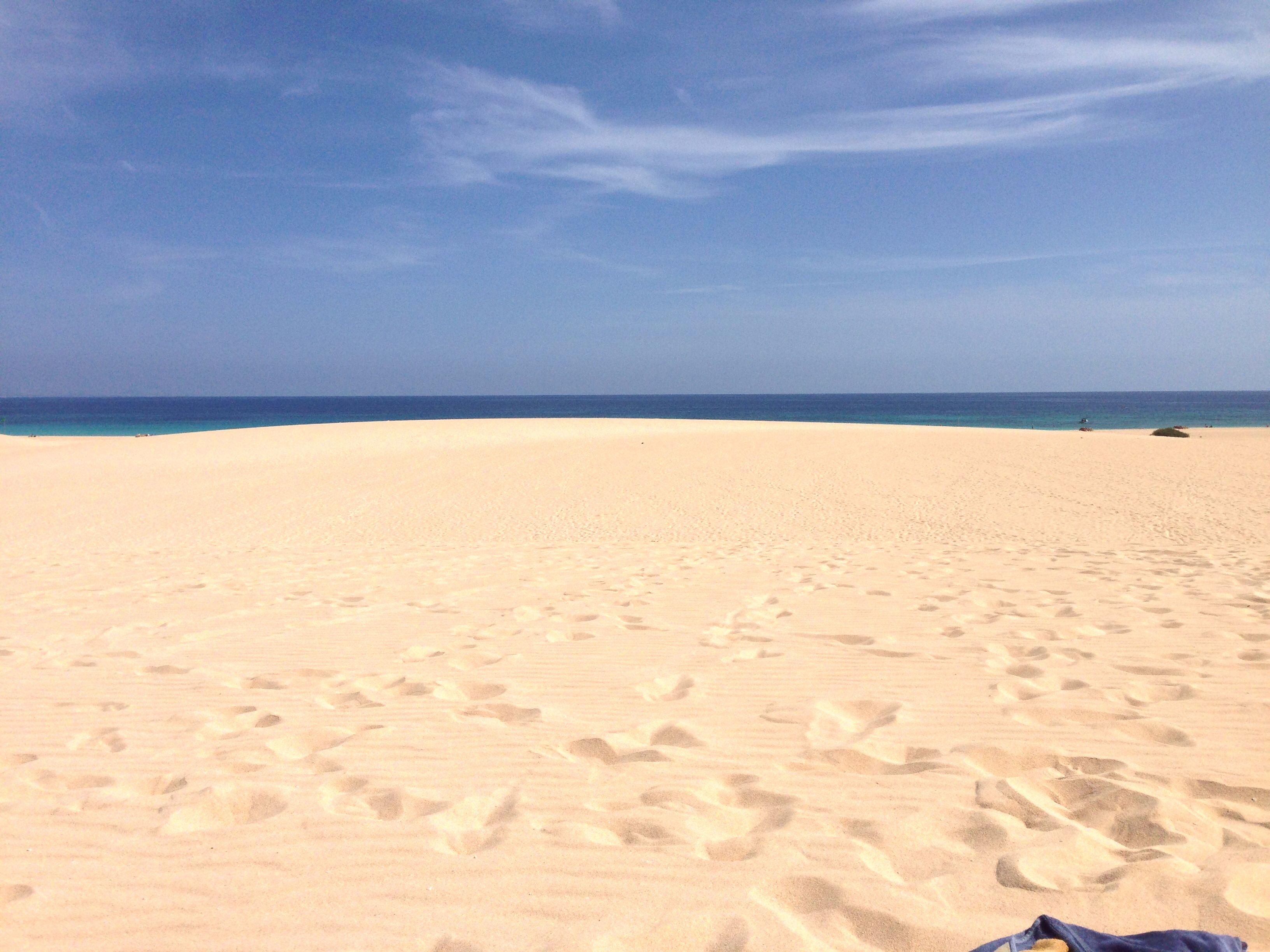 https://mdw-travel-data-us-east-1.s3.amazonaws.com/img/country/Spain/Corralejo/img_02.jpg