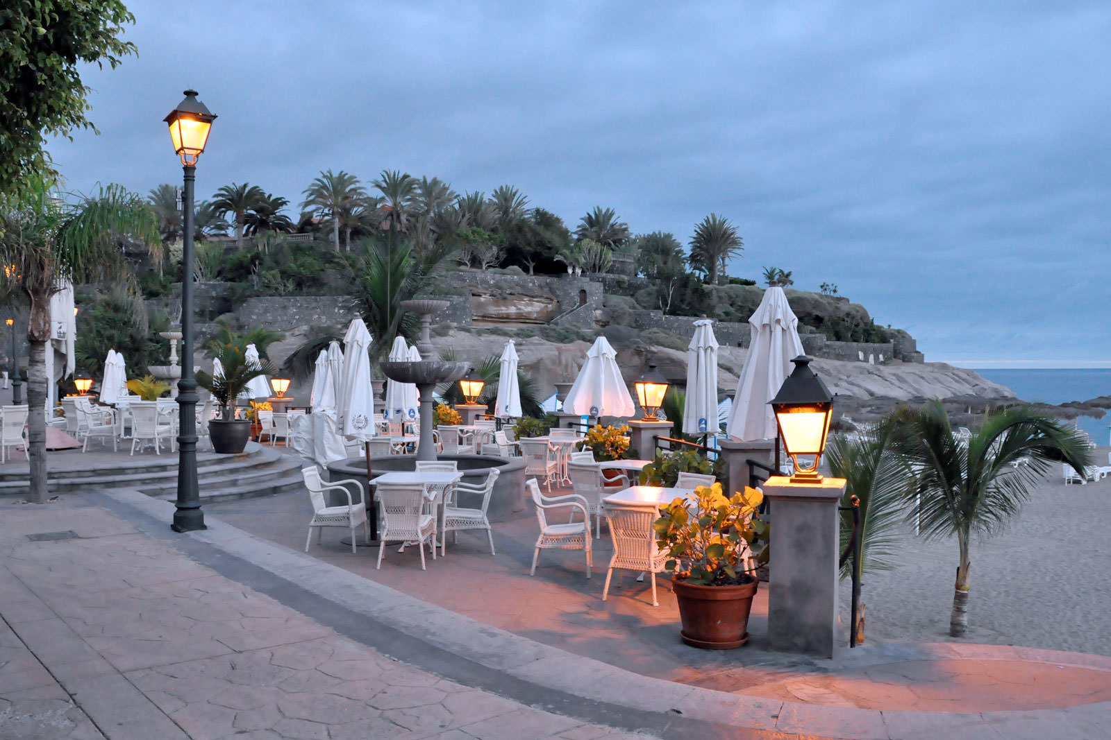 https://mdw-travel-data-us-east-1.s3.amazonaws.com/img/country/Spain/Costa-Adeje/img_05.jpg