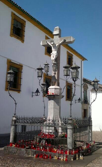 https://mdw-travel-data-us-east-1.s3.amazonaws.com/img/country/Spain/Cristo-de-los-Faroles/img_02.jpg