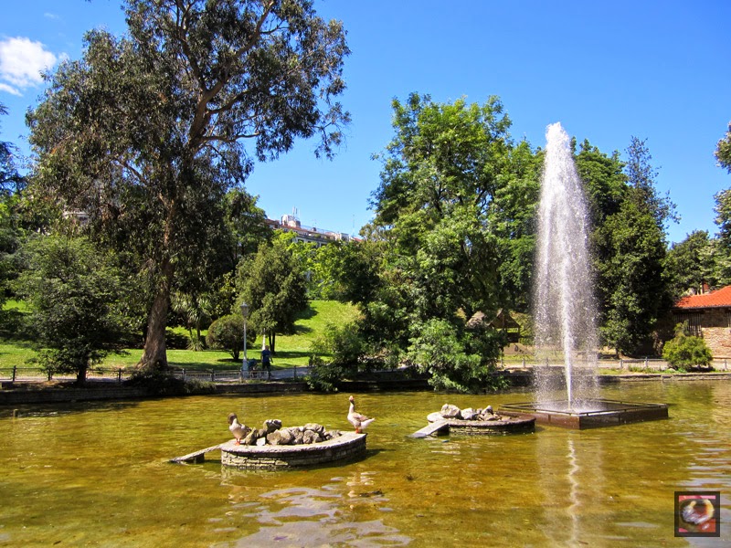 https://mdw-travel-data-us-east-1.s3.amazonaws.com/img/country/Spain/Dona-Casilda-Iturrizar-Park/img_03.jpg