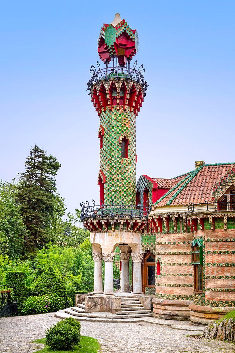 https://mdw-travel-data-us-east-1.s3.amazonaws.com/img/country/Spain/El-Capricho-de-Gaudi/img_03.jpg