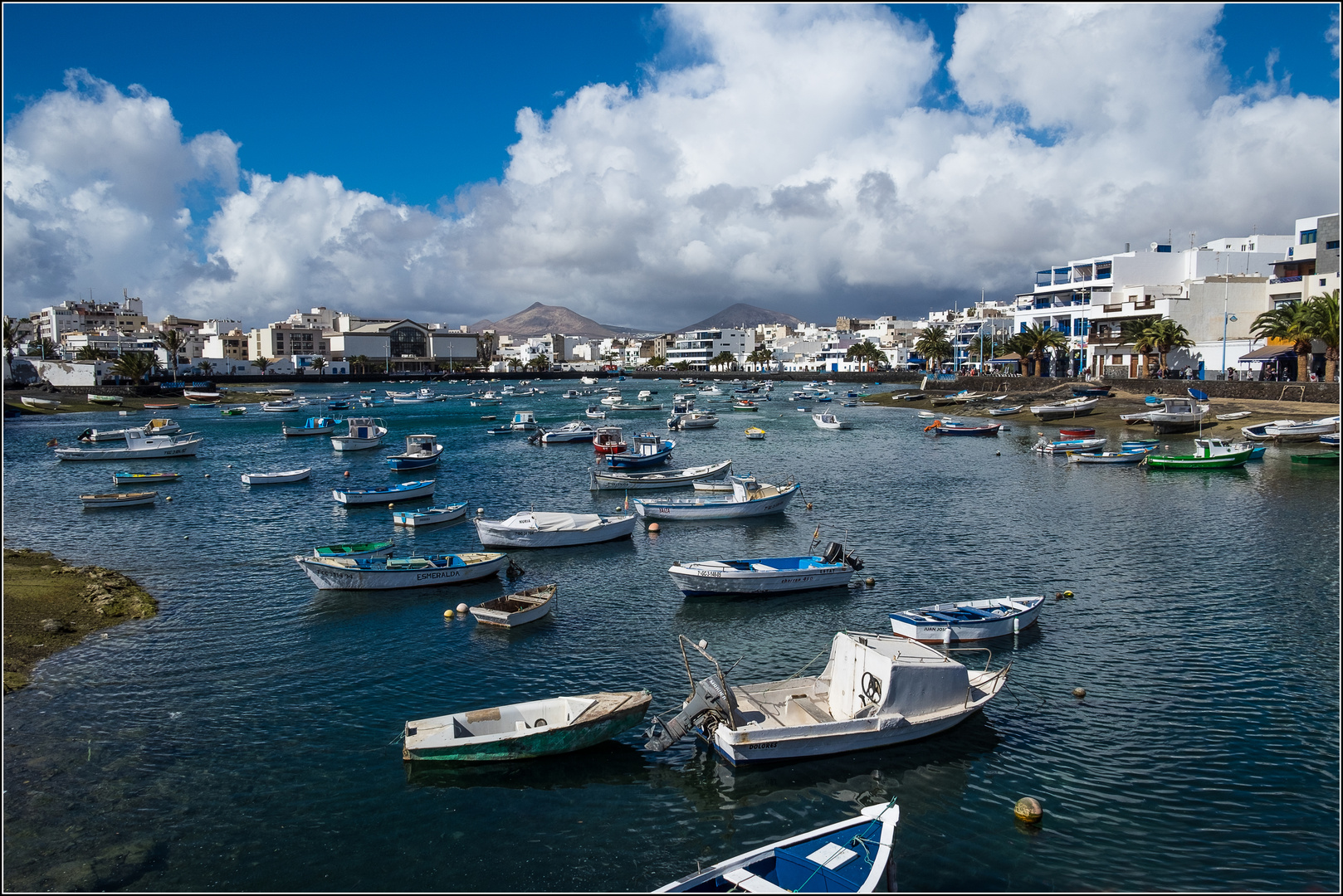 https://mdw-travel-data-us-east-1.s3.amazonaws.com/img/country/Spain/El-Charco-de-San-Gines/img_02.jpg