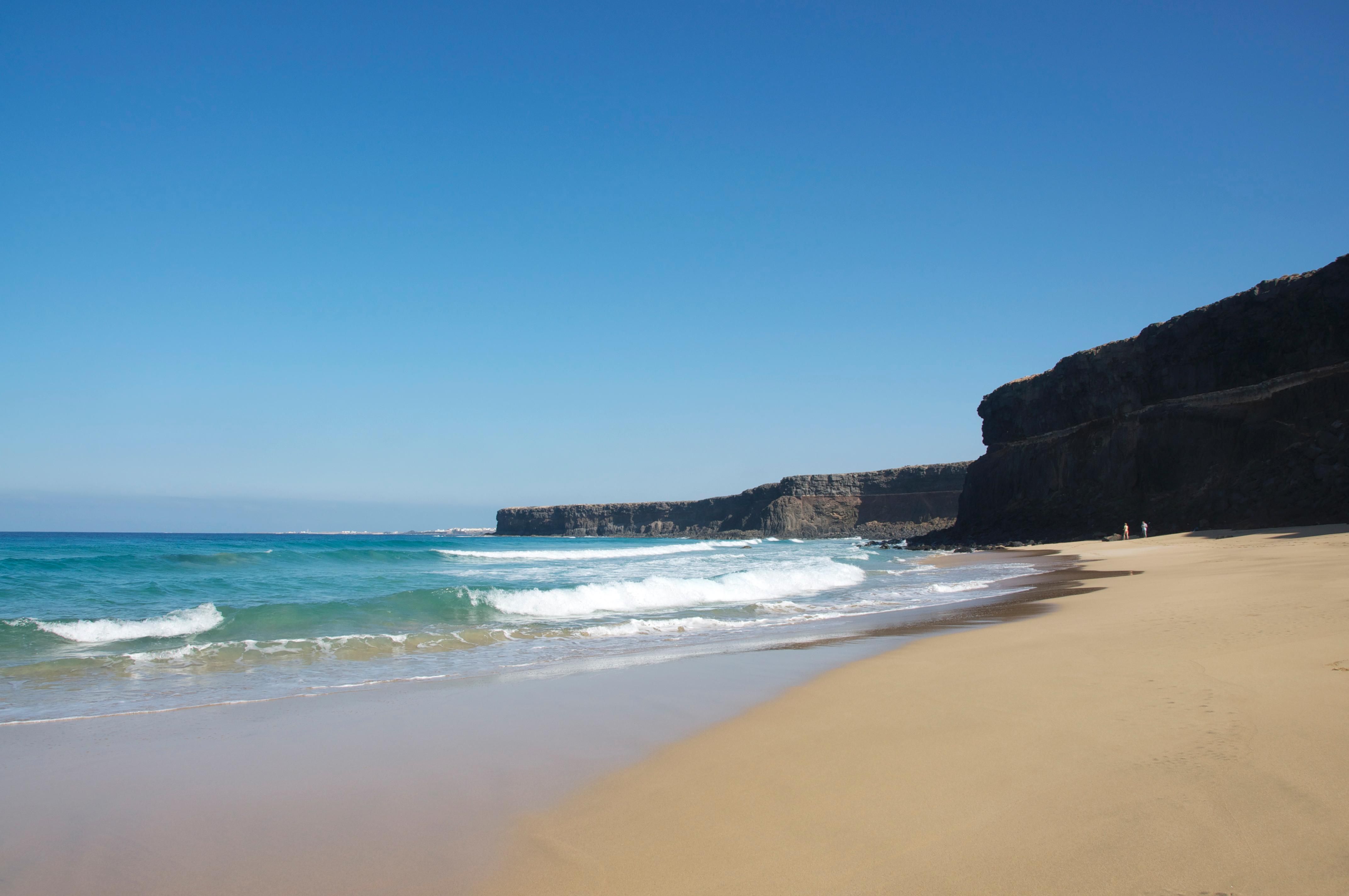 https://mdw-travel-data-us-east-1.s3.amazonaws.com/img/country/Spain/El-Cotillo/img_04.jpg