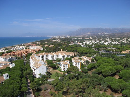 https://mdw-travel-data-us-east-1.s3.amazonaws.com/img/country/Spain/Elviria-Beach/img_05.jpg