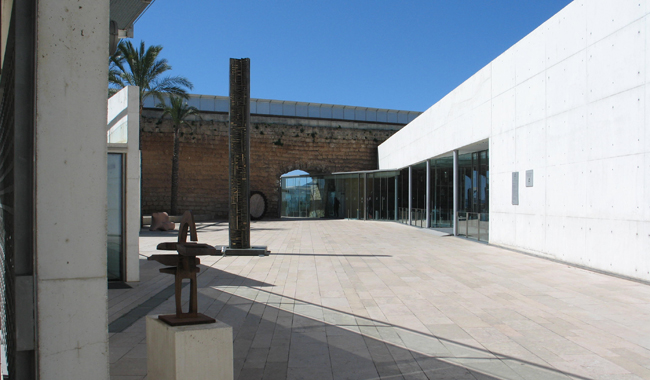 https://mdw-travel-data-us-east-1.s3.amazonaws.com/img/country/Spain/Es-Baluard-Museu-dArt-Modern-i-Contemporani-de-Palma/img_03.jpg